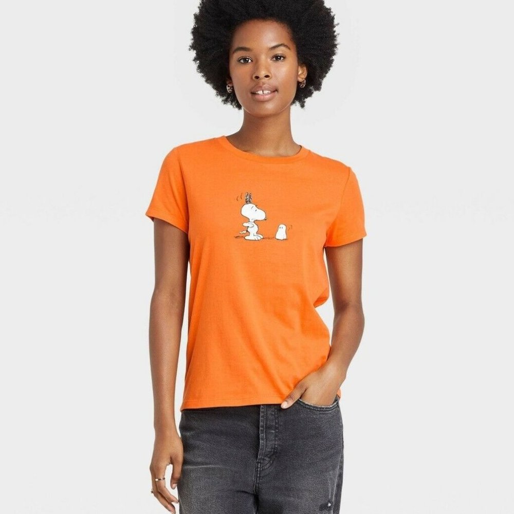 Juniors Women's PEANUTS Spooked Snoopy Ghost Halloween T-Shirt Size Sm Med NWT